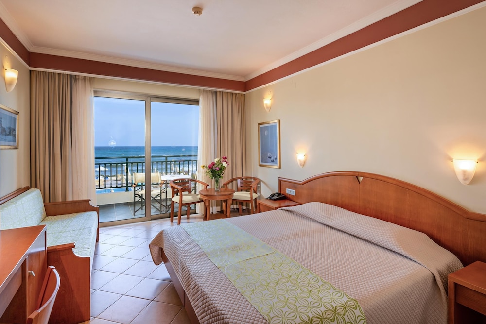 Hydramis Palace Beach Resort — Hotel rooms in Georgioupolis