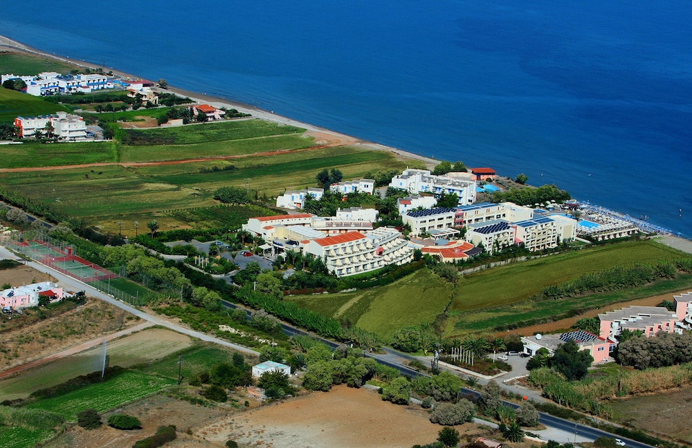 Hydramis Palace Beach Resort — Hotel building in Georgioupolis