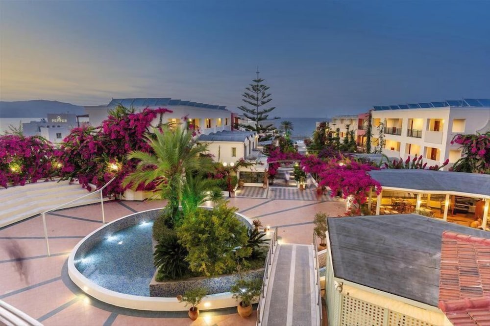 Hydramis Palace Beach Resort — Hotel building in Georgioupolis