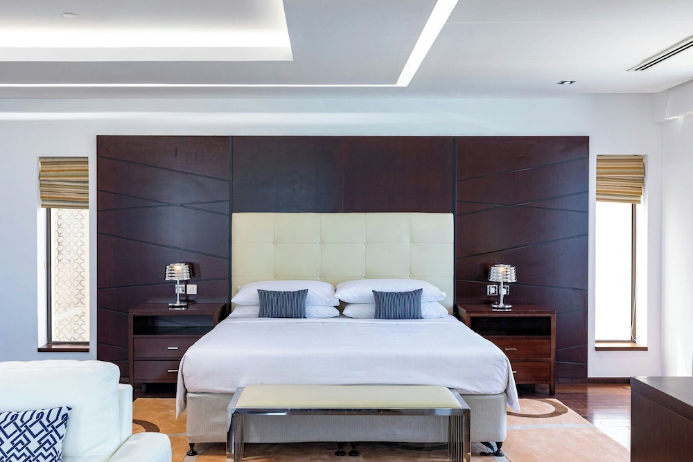 Sheraton The Walk, Dubai — Hotel rooms in Dubai