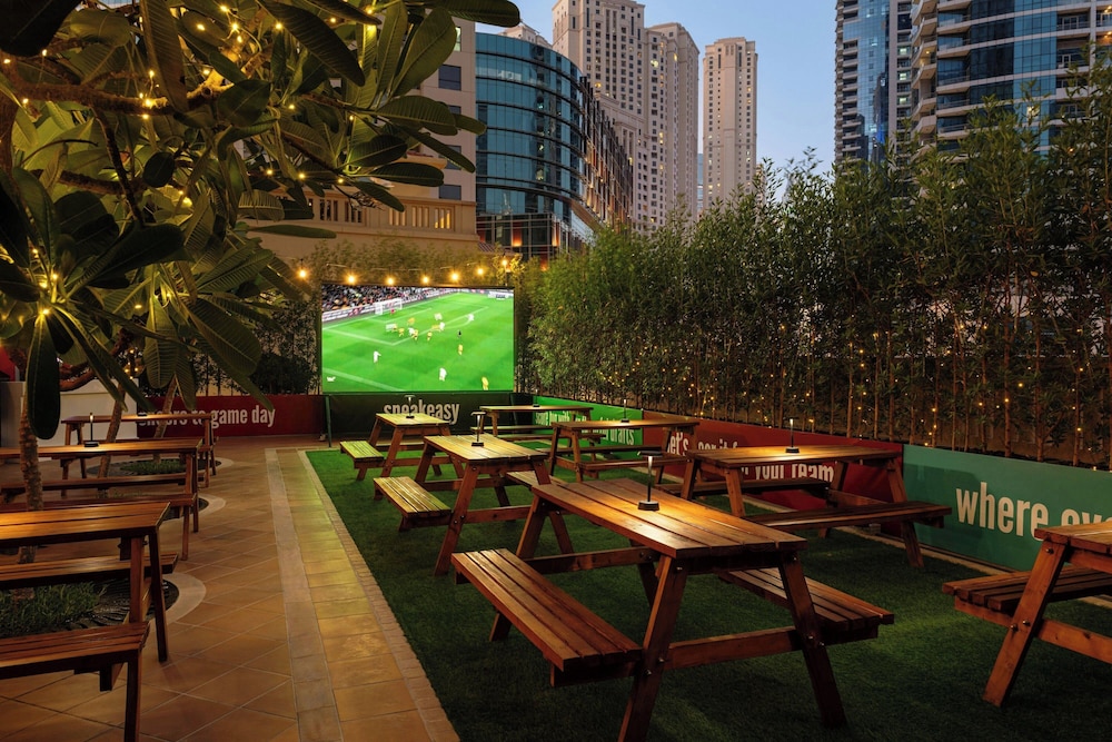 Sheraton The Walk, Dubai — Restaurant & bars in Dubai