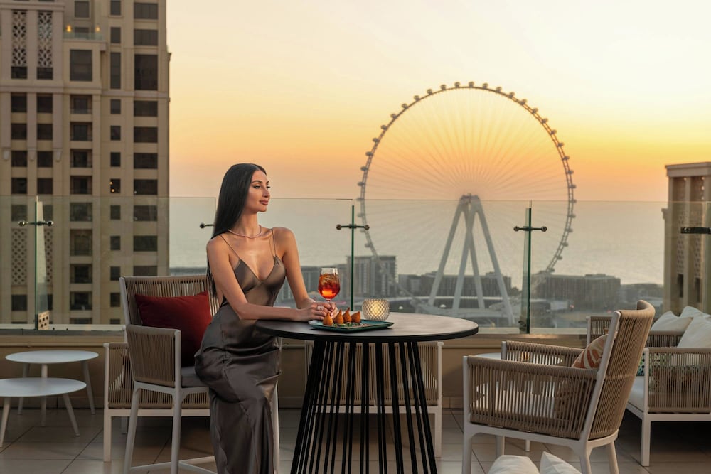 Sheraton The Walk, Dubai — Restaurant & bars in Dubai