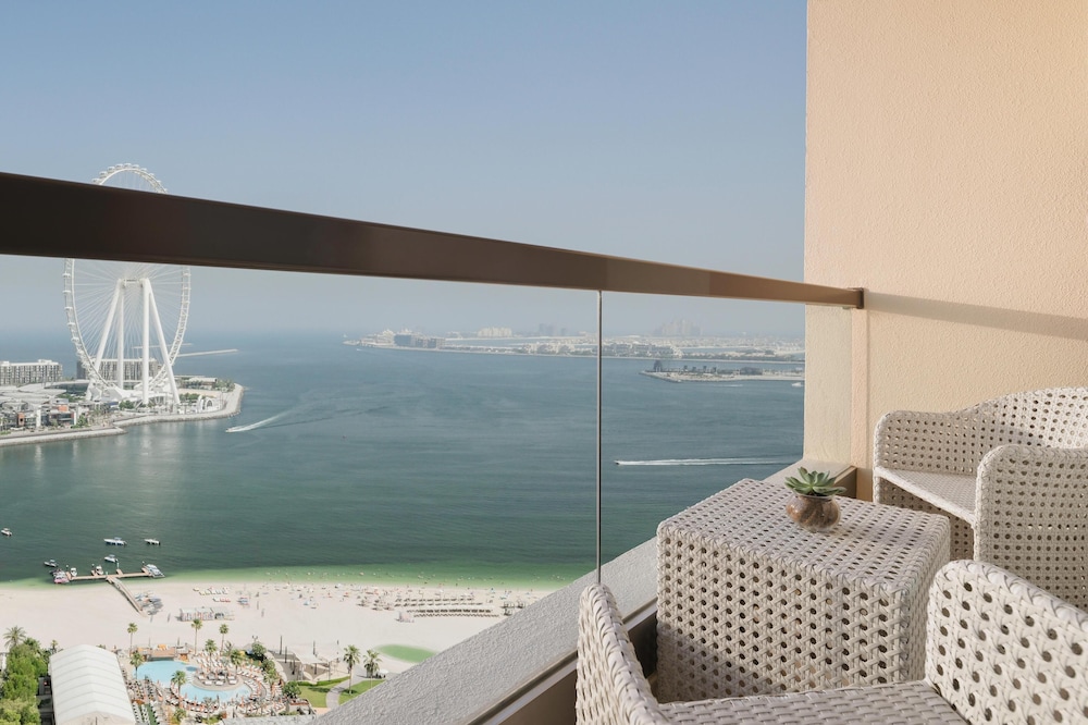 JA Ocean View Hotel, Jumeirah Beach Dubai — View in Dubai