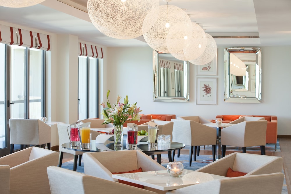 JA Ocean View Hotel, Jumeirah Beach Dubai — Restaurant in Dubai