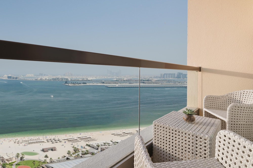 JA Ocean View Hotel, Jumeirah Beach Dubai — View in Dubai