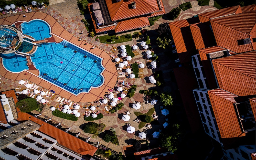 Helena Sands Hotel — Swimming pool in Sunny Beach, Burgas Region