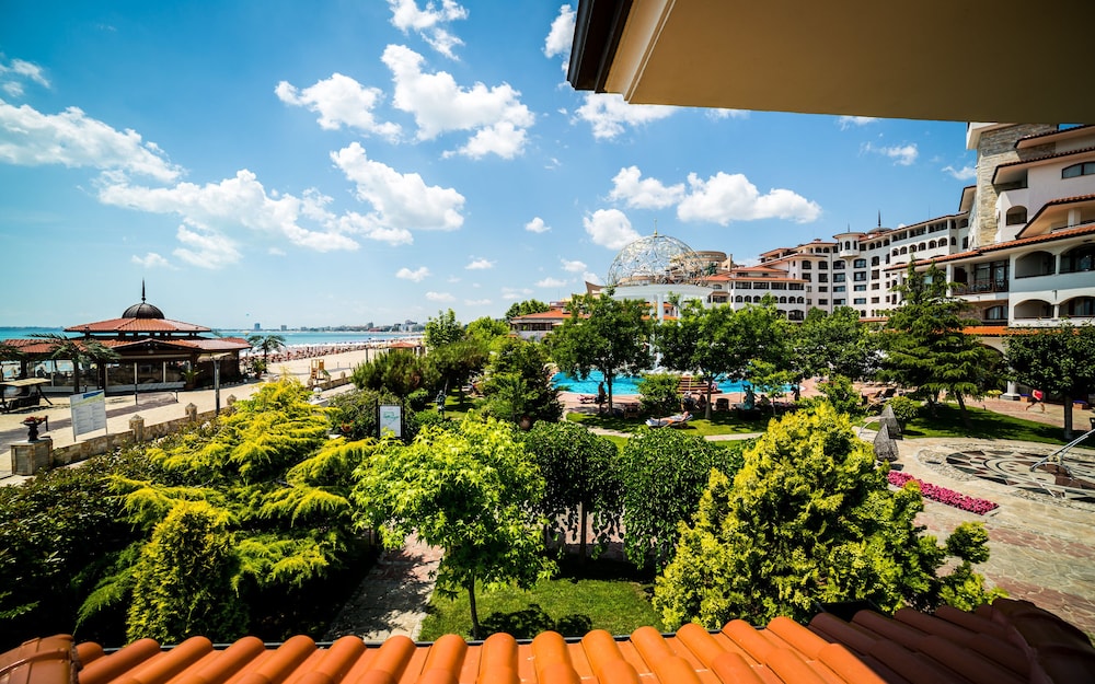 Helena Sands Hotel — Swimming pool in Sunny Beach, Burgas Region