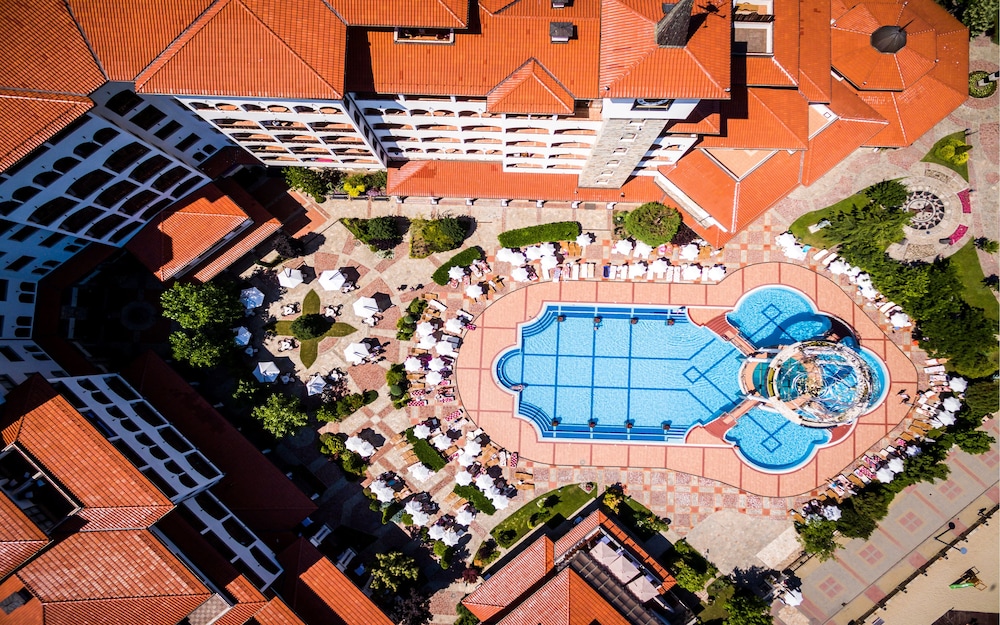 Helena Sands Hotel — Swimming pool in Sunny Beach, Burgas Region