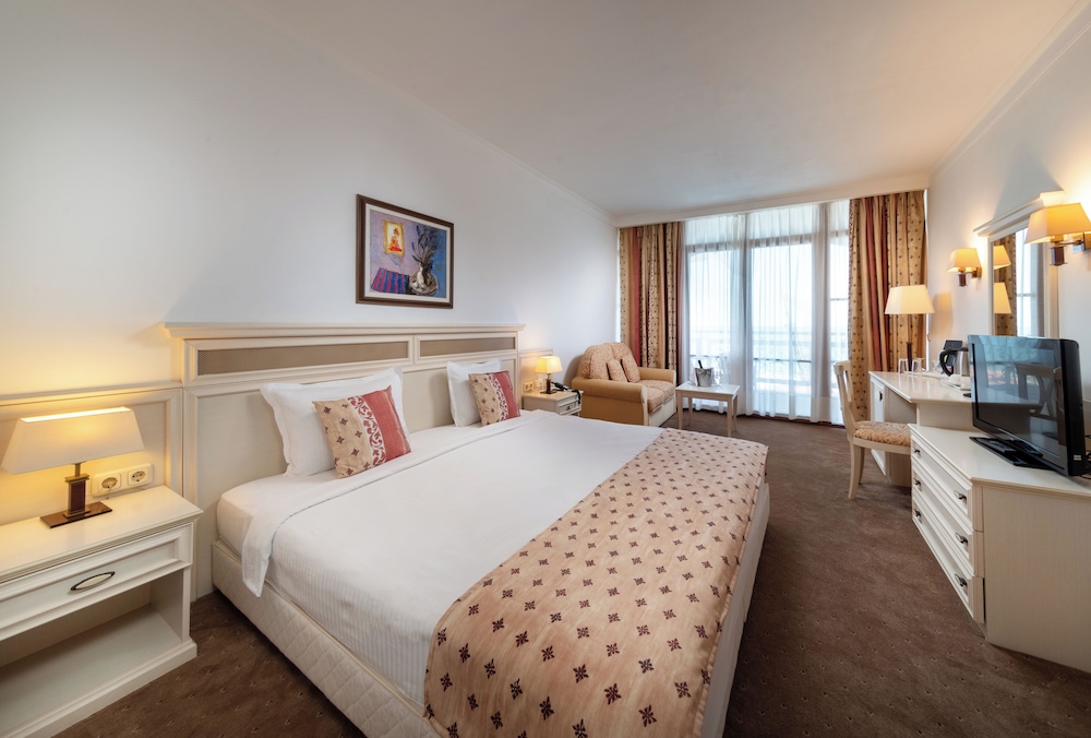 Helena Sands Hotel — Hotel rooms in Sunny Beach, Burgas Region
