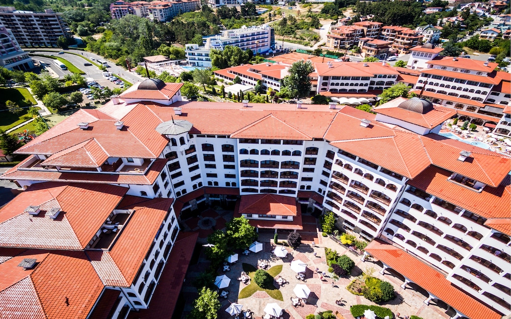 Helena Sands Hotel — Hotel building in Sunny Beach, Burgas Region