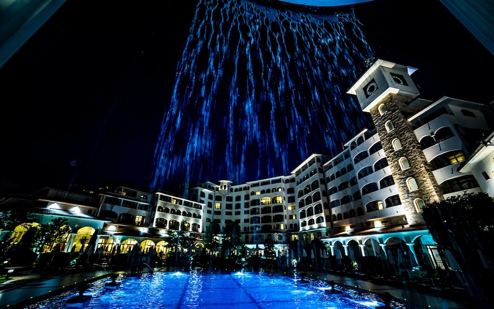 Helena Sands Hotel — Hotel building in Sunny Beach, Burgas Region