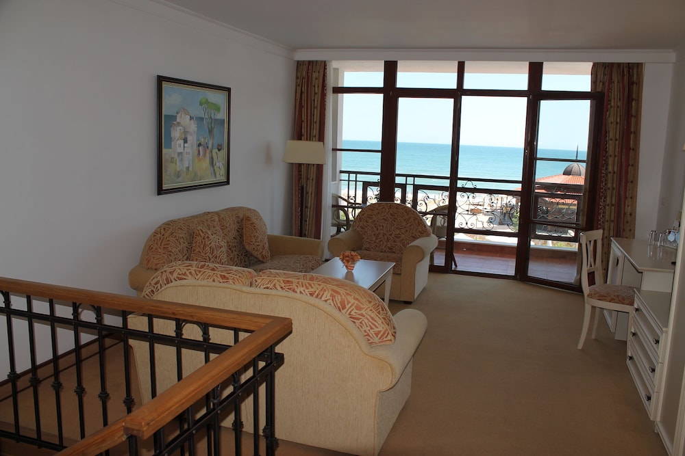 Helena Sands Hotel — Hotel rooms in Sunny Beach, Burgas Region