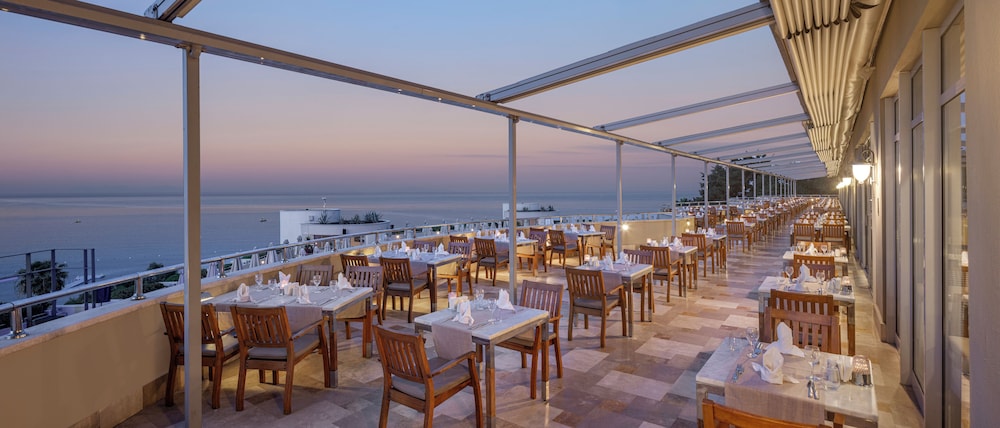 Melas Resort Hotel — Restaurant & bars in Side