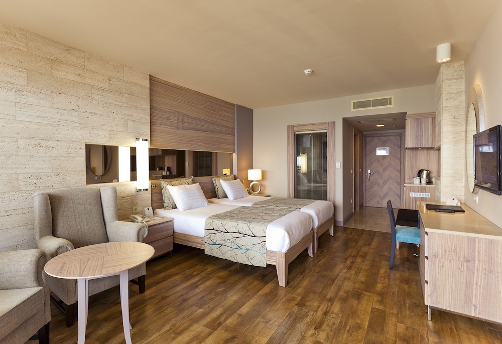 Melas Resort Hotel — Hotel rooms in Side
