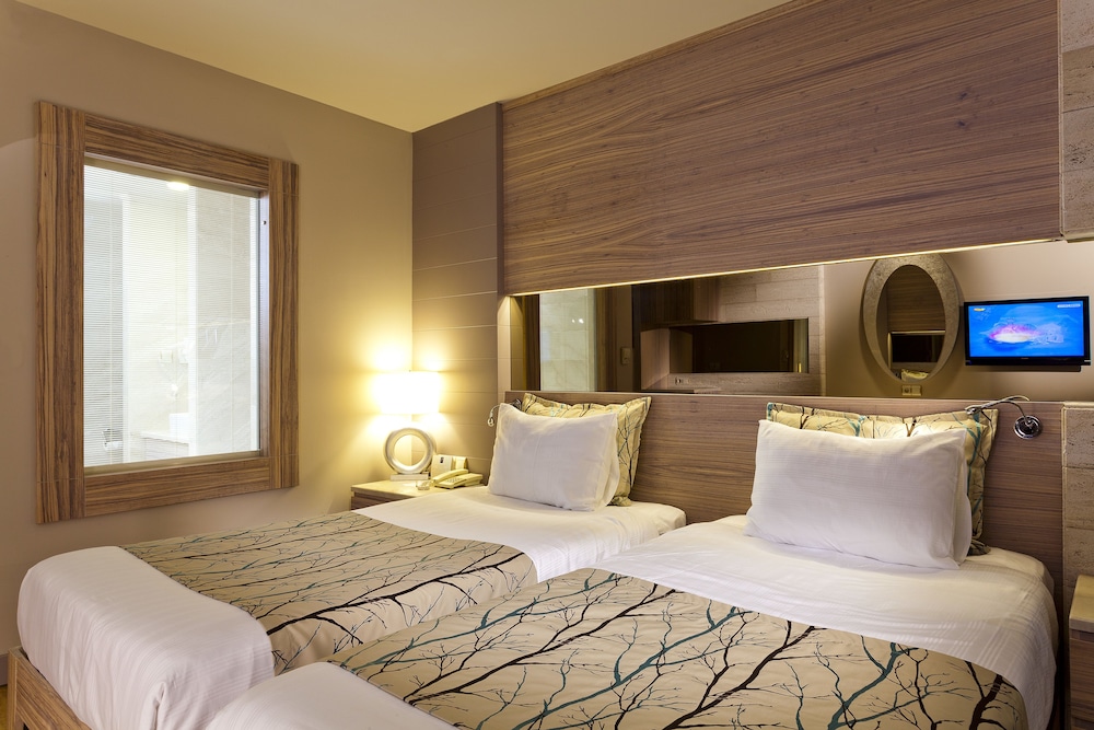 Melas Resort Hotel — Hotel rooms in Side