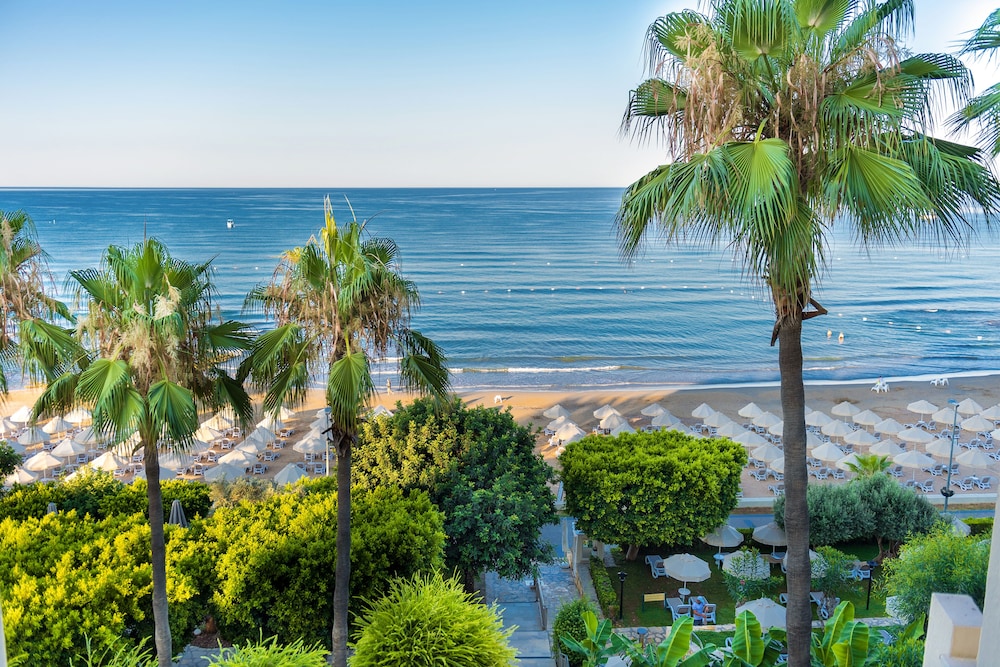 Melas Resort Hotel — Beach in Side