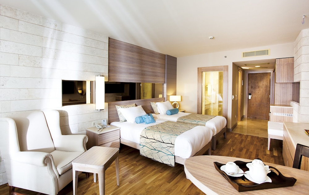 Melas Resort Hotel — Hotel rooms in Side