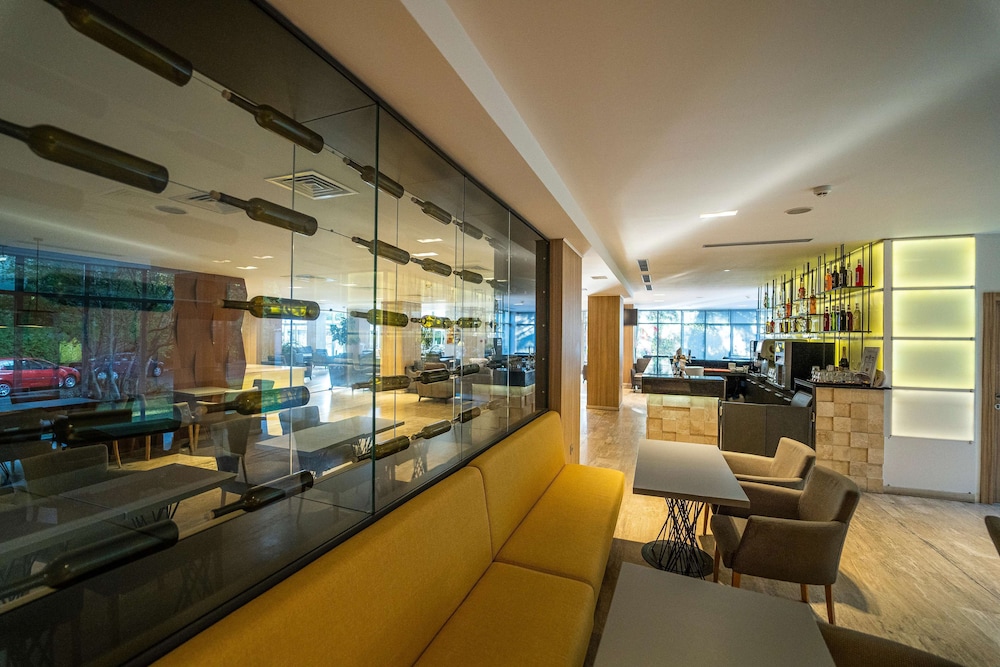 HVD Viva Club Hotel - Ultra All Inclusive — Restaurant & bars in Golden Sands, Varna Region