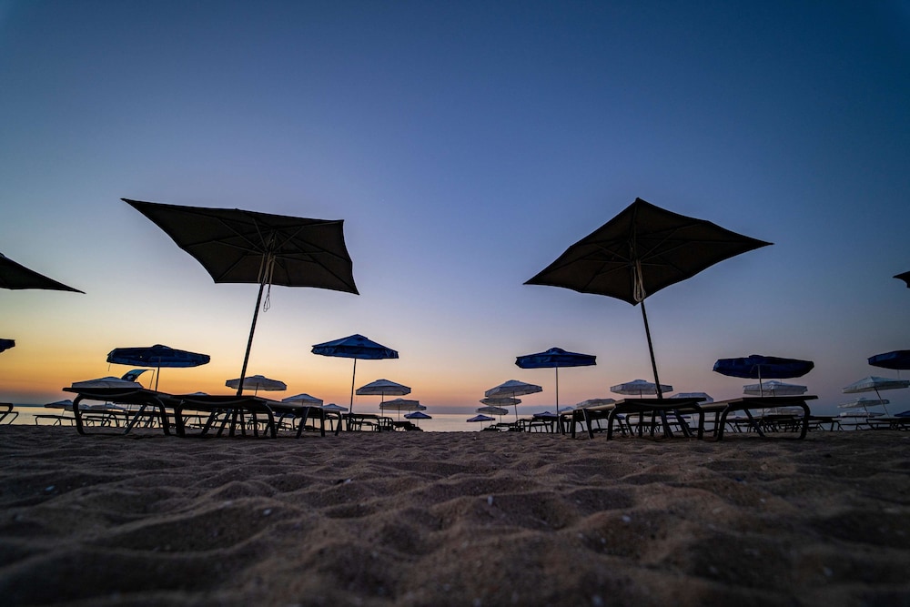 HVD Viva Club Hotel - Ultra All Inclusive — Beach in Golden Sands, Varna Region
