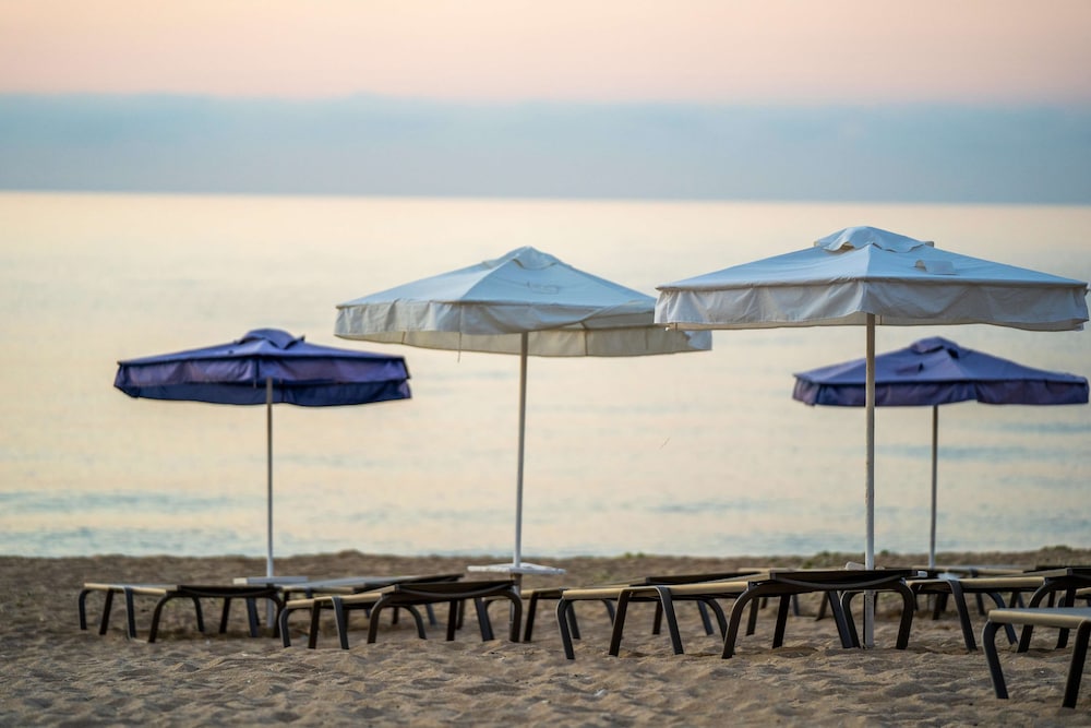 HVD Viva Club Hotel - Ultra All Inclusive — Beach in Golden Sands, Varna Region
