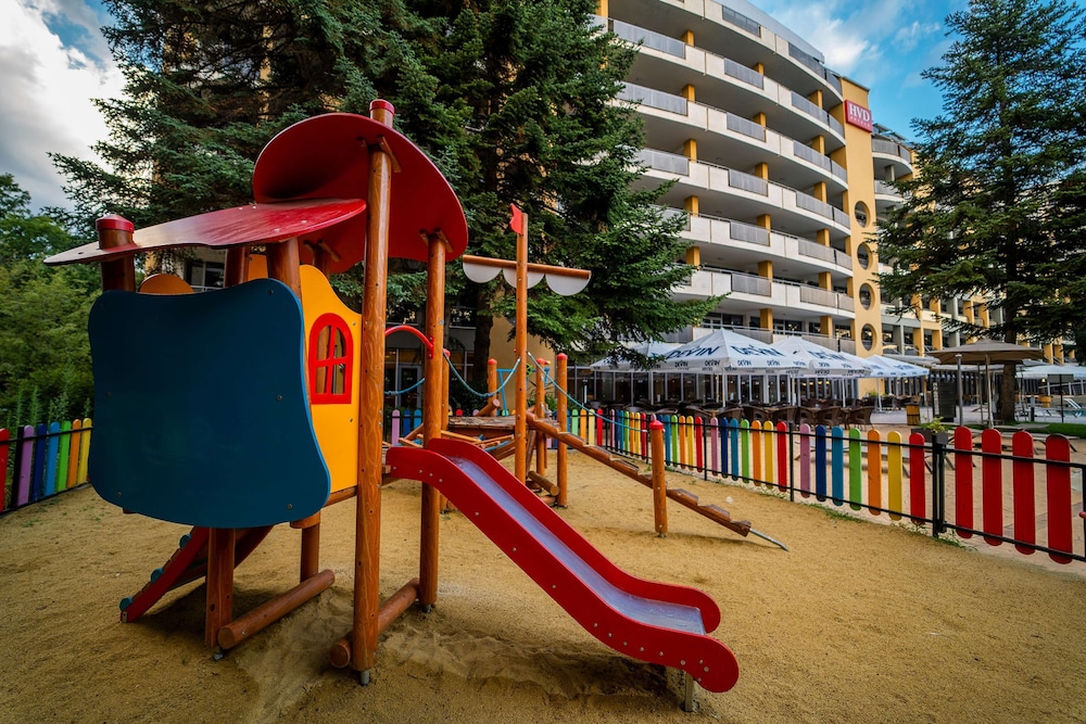 HVD Viva Club Hotel - Ultra All Inclusive — Attractions for children in Golden Sands, Varna Region