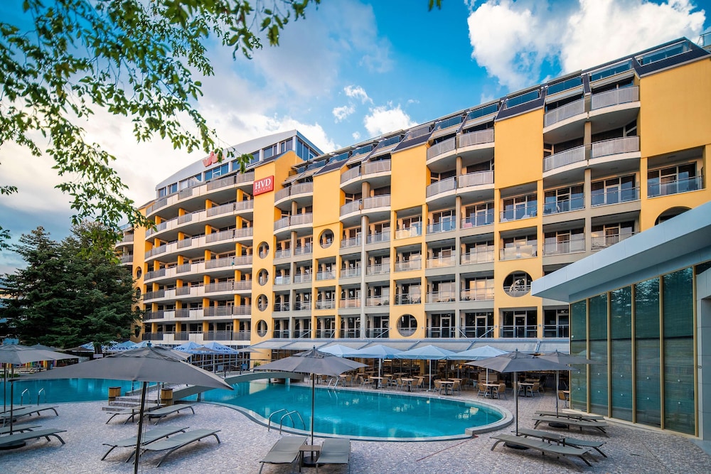 HVD Viva Club Hotel - Ultra All Inclusive — Hotel building in Golden Sands, Varna Region