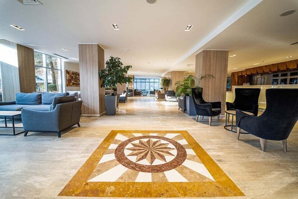 HVD Viva Club Hotel - Ultra All Inclusive — Hotel building in Golden Sands, Varna Region