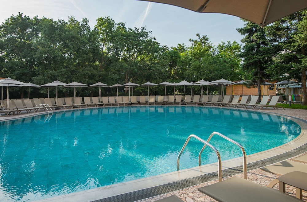 HVD Viva Club Hotel - Ultra All Inclusive — Swimming pool in Golden Sands, Varna Region