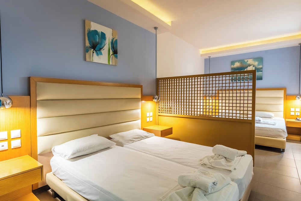 Pantheon Hotel — Hotel rooms in Rethymnon