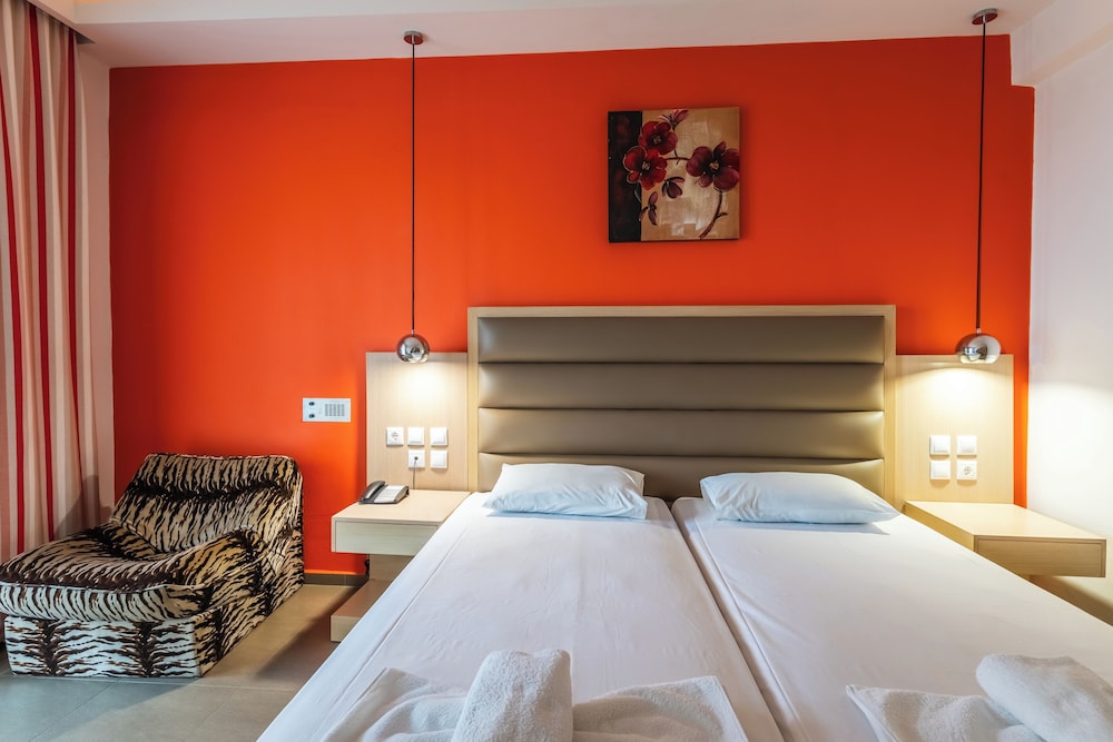 Pantheon Hotel — Hotel rooms in Rethymnon