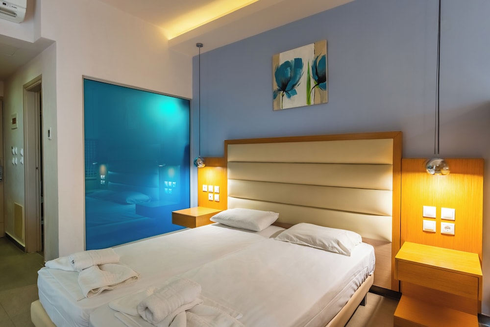 Pantheon Hotel — Hotel rooms in Rethymnon