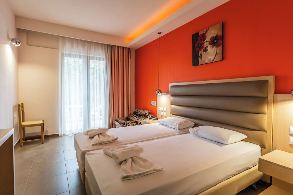 Pantheon Hotel — Hotel rooms in Rethymnon