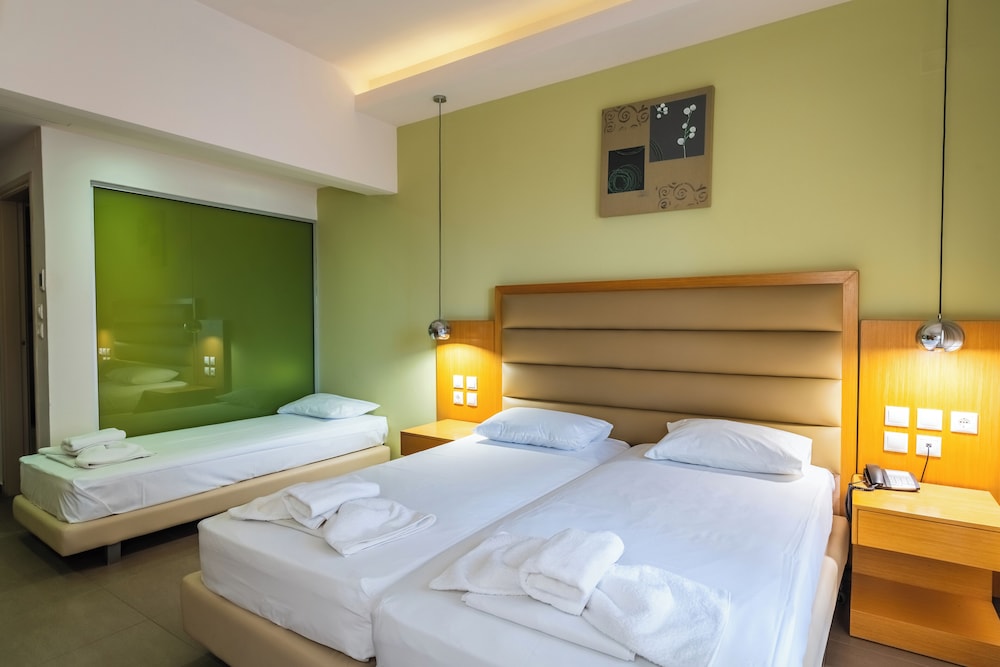 Pantheon Hotel — Hotel rooms in Rethymnon