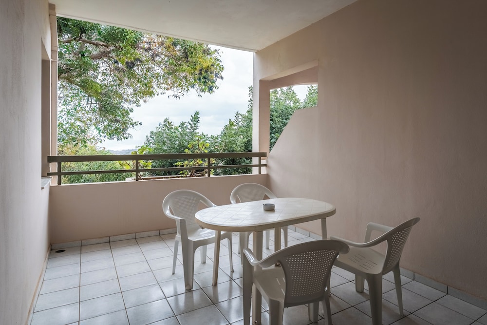Pantheon Hotel — Hotel building in Rethymnon