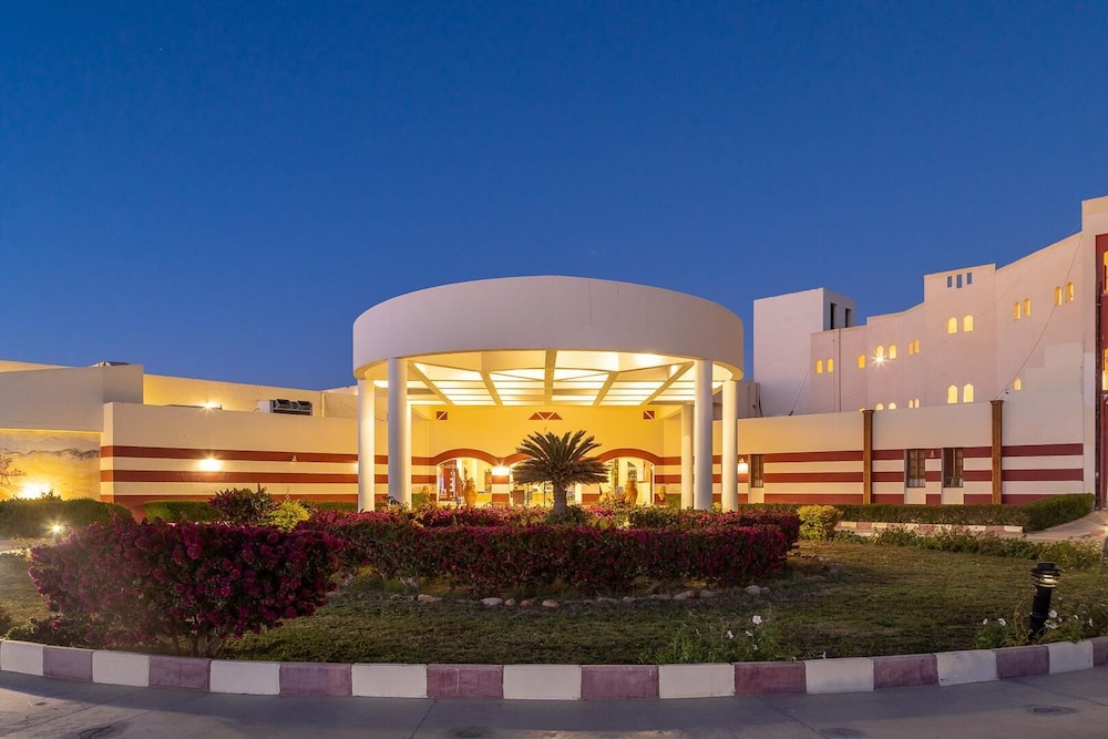 Bliss Nada Beach Resort — Hotel building in Marsa Alam, Red Sea