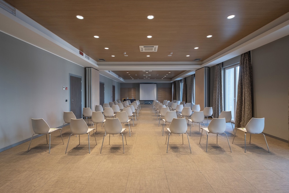 Klima Hotel Milano Fiere — Hotel building in Milan, Lombardy