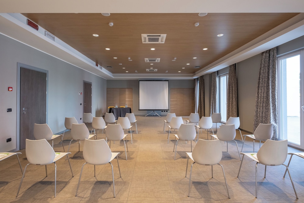 Klima Hotel Milano Fiere — Hotel building in Milan, Lombardy