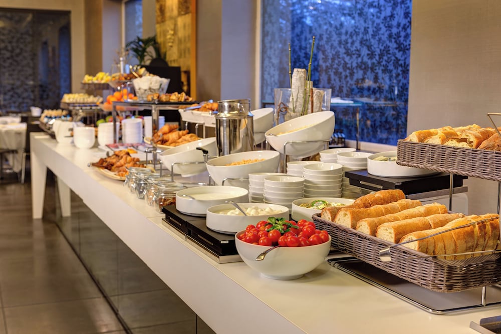 Klima Hotel Milano Fiere — Restaurant & bars in Milan, Lombardy