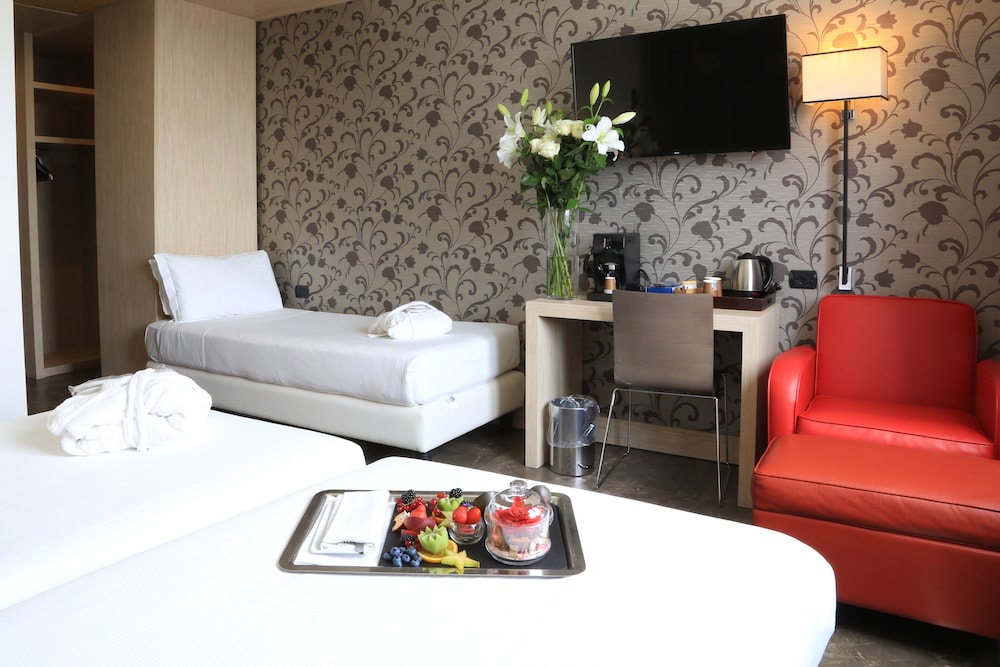 Klima Hotel Milano Fiere — Hotel rooms in Milan, Lombardy