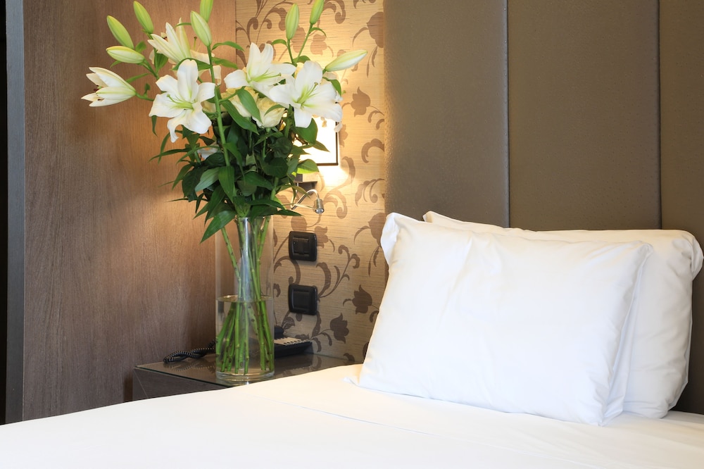 Klima Hotel Milano Fiere — Hotel rooms in Milan, Lombardy