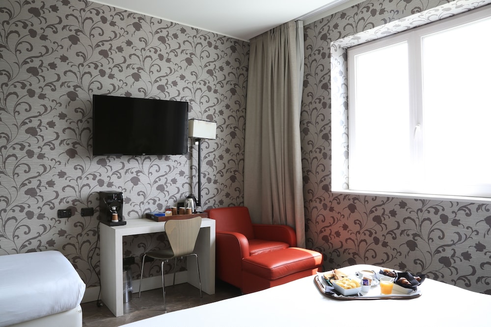 Klima Hotel Milano Fiere — Hotel rooms in Milan, Lombardy