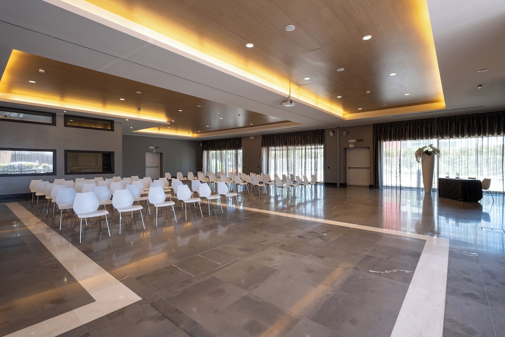 Klima Hotel Milano Fiere — Hotel building in Milan, Lombardy