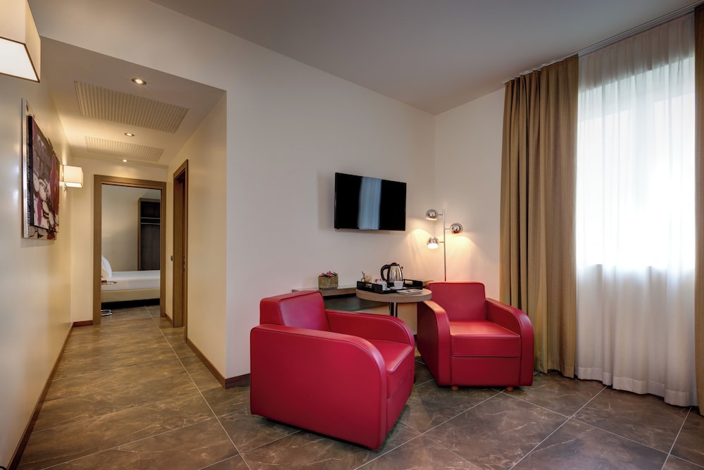 Klima Hotel Milano Fiere — Hotel rooms in Milan, Lombardy