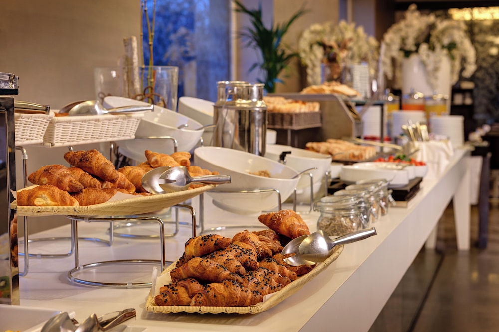 Klima Hotel Milano Fiere — Restaurant & bars in Milan, Lombardy
