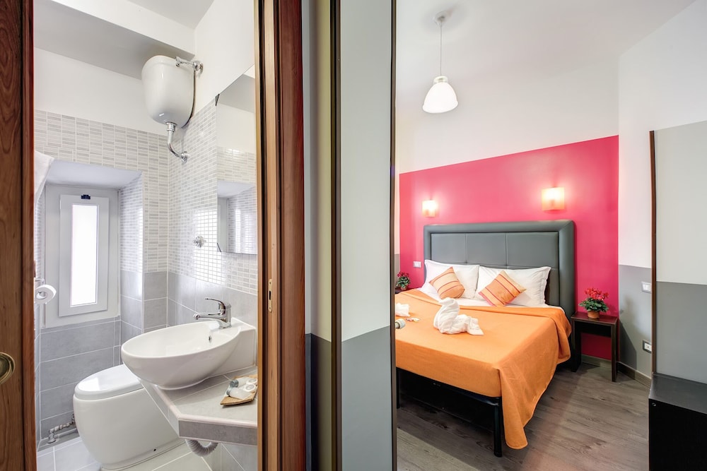 MF Hotel — Hotel rooms in Rome, Lazio