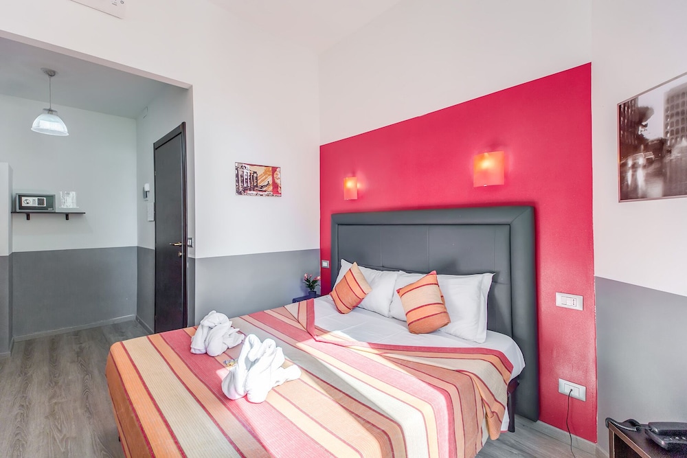 MF Hotel — Hotel rooms in Rome, Lazio