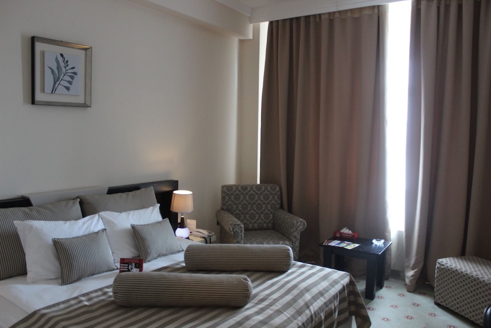 Phoenicia Grand Hotel - zdjęcie 4