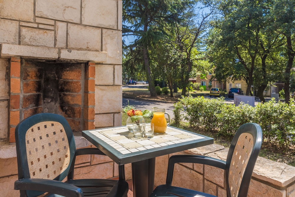 Apartments Polynesia Plava Laguna — Restaurant & bars in Umag, Istria