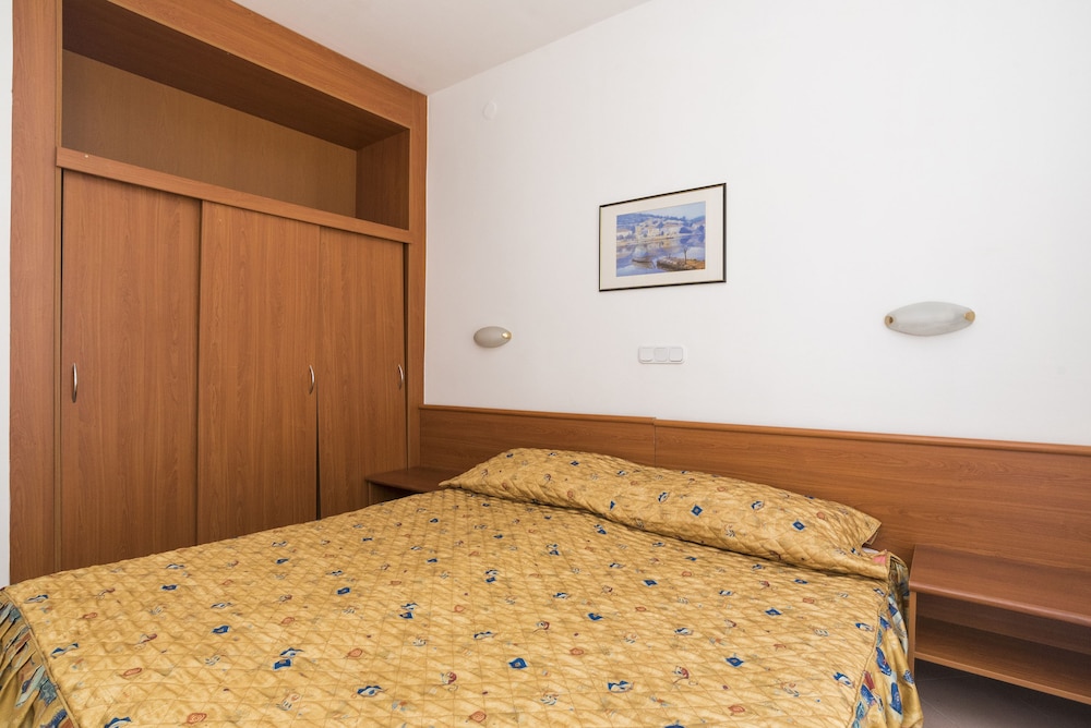 Apartments Polynesia Plava Laguna — Hotel rooms in Umag, Istria