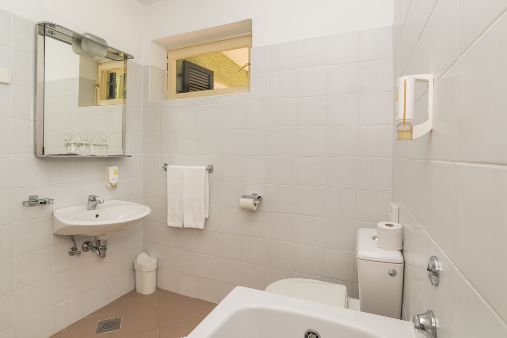 Apartments Polynesia Plava Laguna — Hotel rooms in Umag, Istria